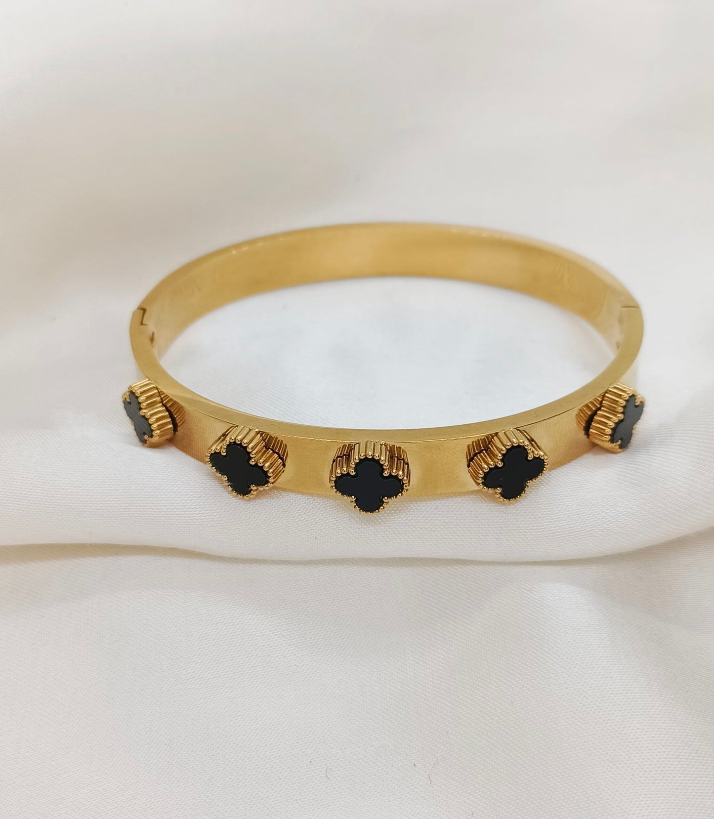 Premium Stainless Steel Clover Handcuff/Bangle